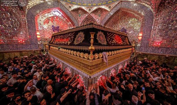 عکس حرم امام علی در شب
