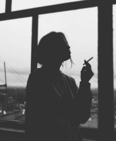 عکس غمگین بدون متن سیاه سفید