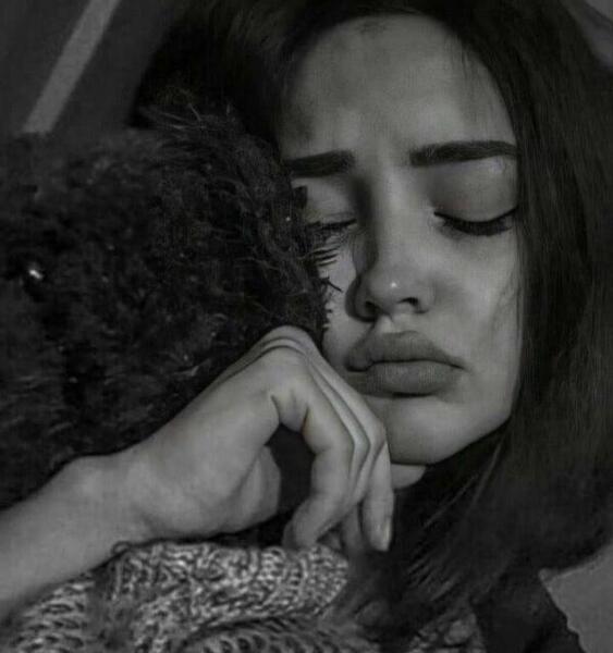 عکس غمگین بدون متن سیاه سفید