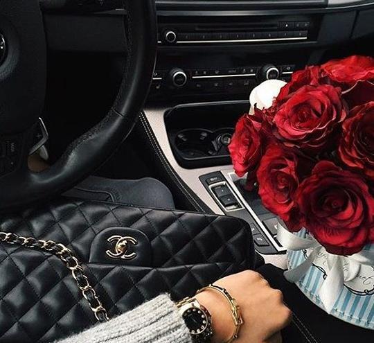 عکس پروفایل دخترونه لاکچری با ماشین