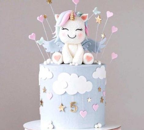 عکس کیک اسب تک شاخ ساده