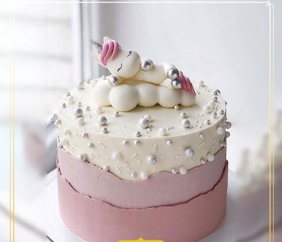 عکس کیک اسب تک شاخ ساده