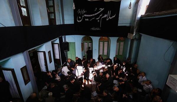 عکس عزاداری در خانه