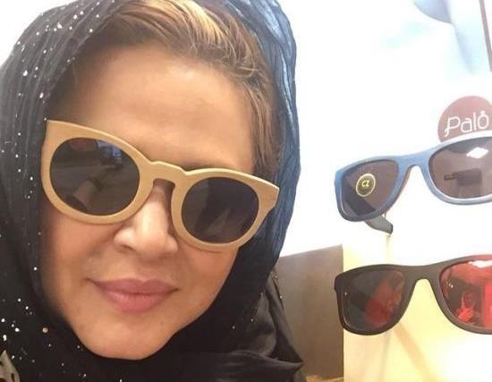 عکس ترانه علیدوستی با عینک دودی