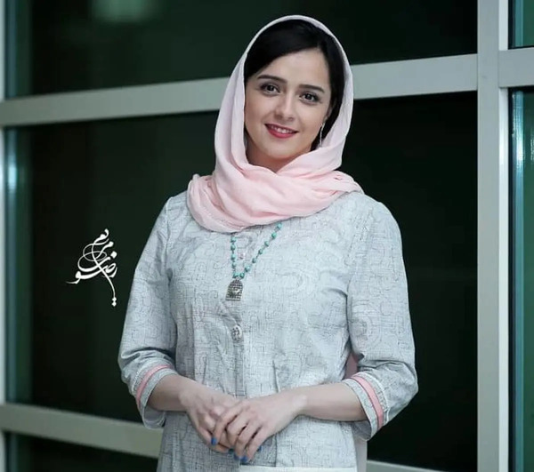 عکس ترانه علیدوستی با عینک دودی