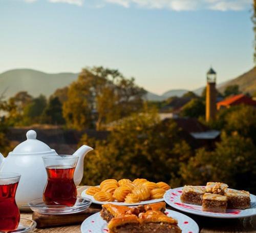 عکس چای و شیرینی