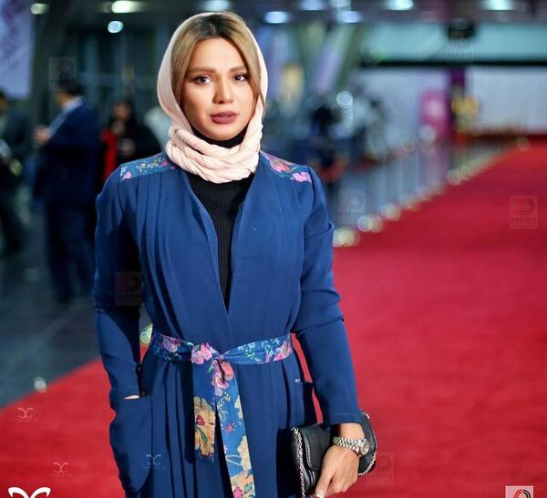 عکس رویا رستمی نویسنده