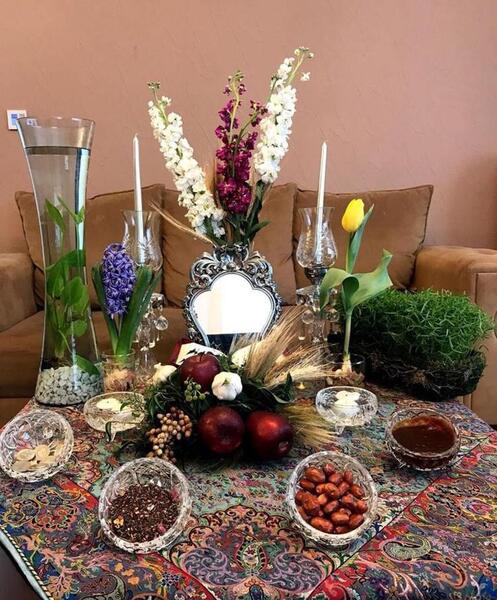 عکس ایده سفره هفت سین روی میز ناهار خوری