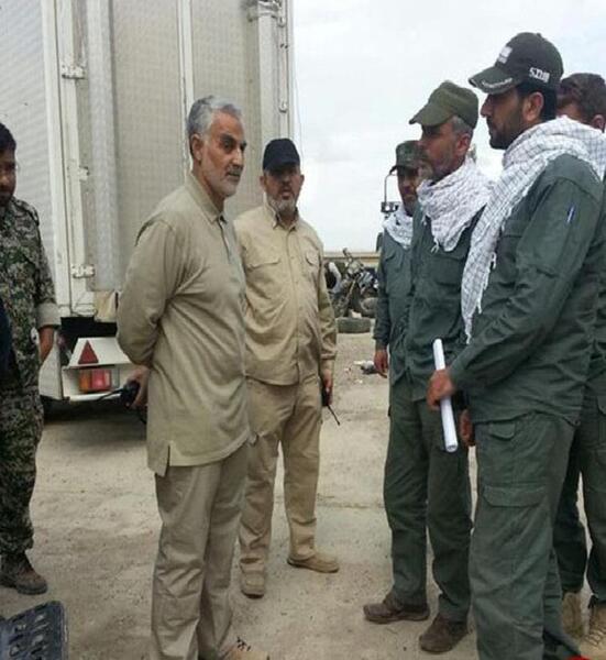 عکس سلیمانی در جنگ