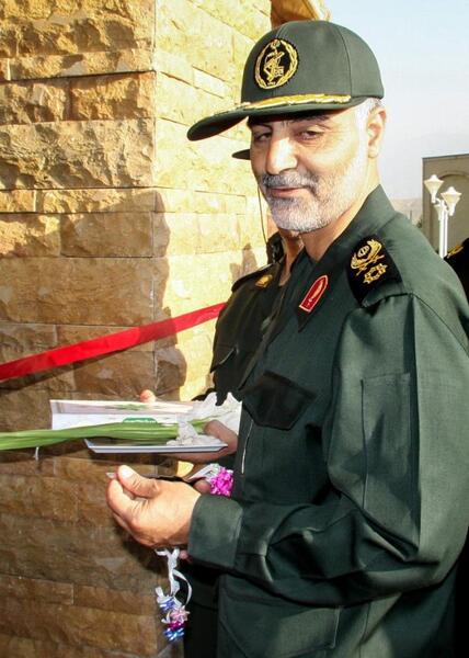 عکس حاج قاسم مشکی