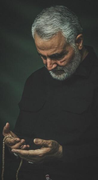 عکس حاج قاسم مشکی
