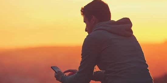 عکس غمگین پسرانه تنها