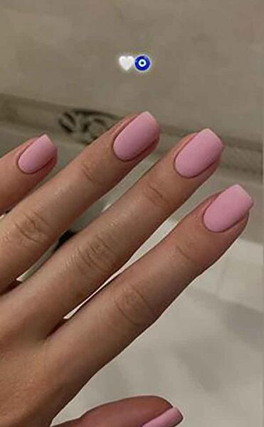 عکس طرح ناخن صورتی کم رنگ