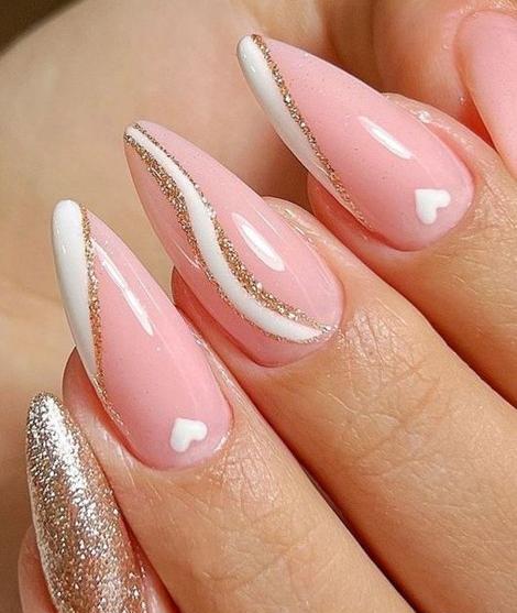 عکس طرح ناخن صورتی کم رنگ