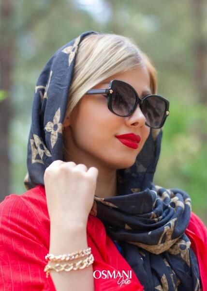 عکس دختر ایرانی خوشگل با عینک دودی