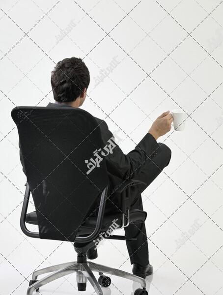 عکس روی صندلی