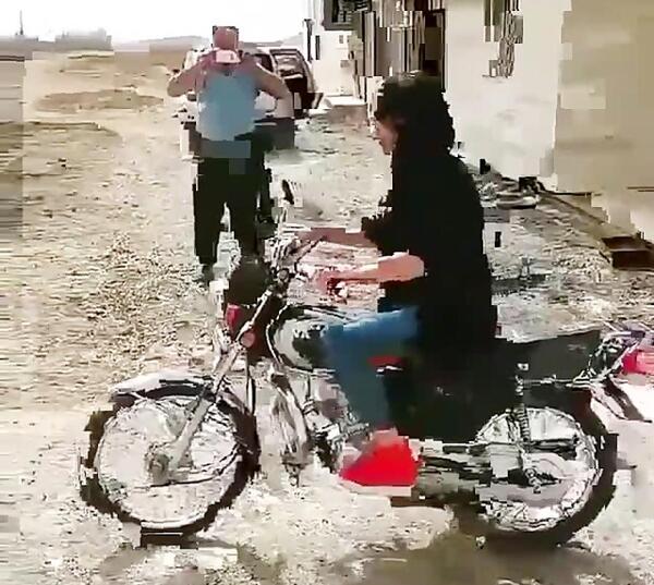 عکس دوروک و آسیه سیاه سفید