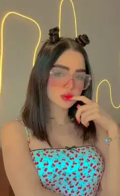 عکس گربه ی نیکا فلاحی