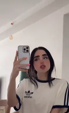 عکس گربه ی نیکا فلاحی