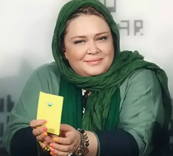 عکس کبودی چشم آزاده نامداری