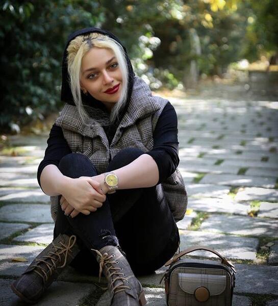عکس ژست عکاسی دخترانه ورزشی