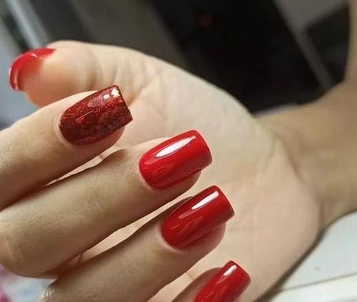 عکس مدل طراحی ناخن لاک قرمز