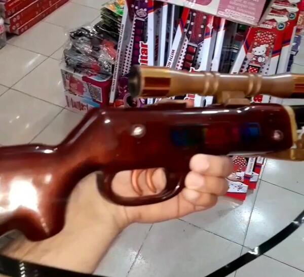 عکس اسباب بازی تفنگ ها
