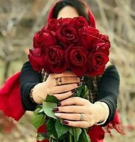 عکس دختر زیبا با گل