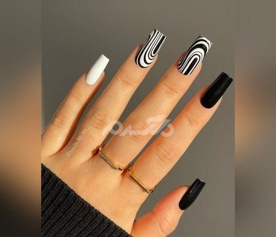 عکس مدل ناخن سیاه سفید