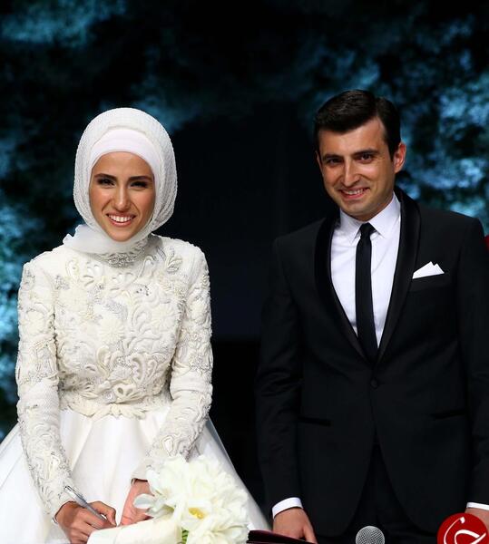عکس دختر رئیس جمهور ایران در خارج