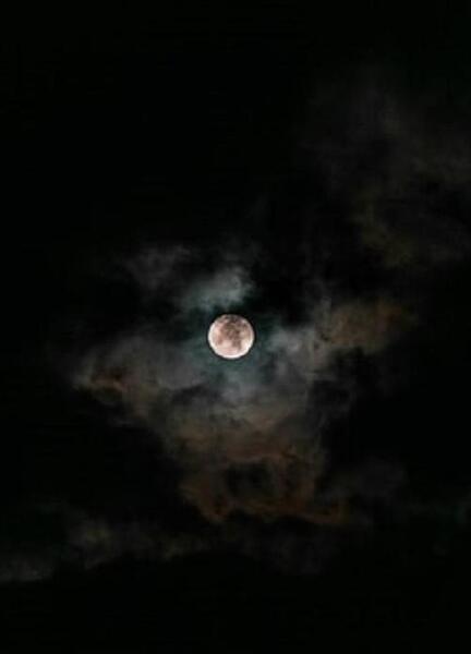 عکسی از ماه