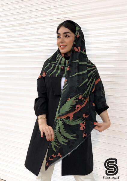 عکس روسری نخی مشکی قواره بزرگ