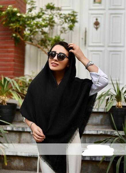 عکس روسری نخی مشکی قواره بزرگ