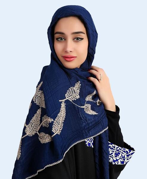 عکس روسری نخی مشکی قواره بزرگ