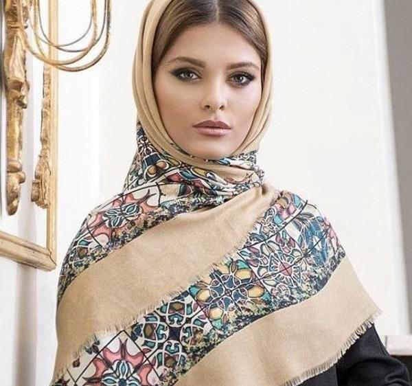 عکس روسری نخی مشکی قواره بزرگ