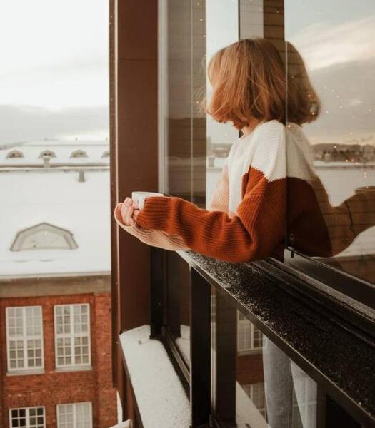 عکس مرغ عشق طلایی