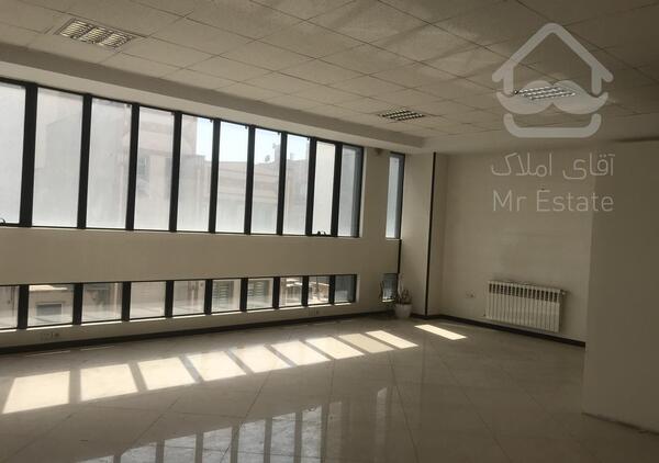 عکس دفتر کار مدیریت