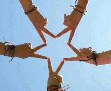 عکس دخترونه برای پروفایل گروه چهار نفره