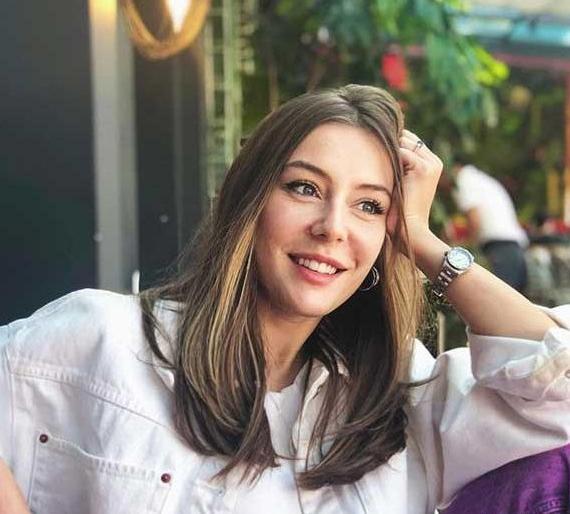 عکس بازیگر نقش بهار در سریال ضربان قلب