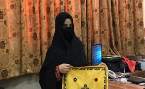 عکس دختر بلوچ با چادر