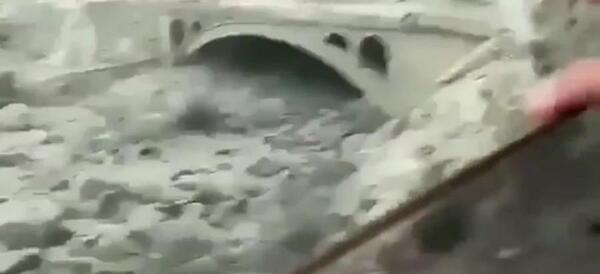عکس زن غرق شده در تالاب چغاخور