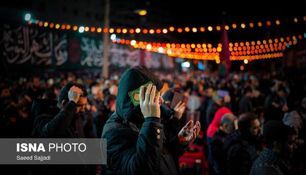 عکس پشت ماشین نویسی