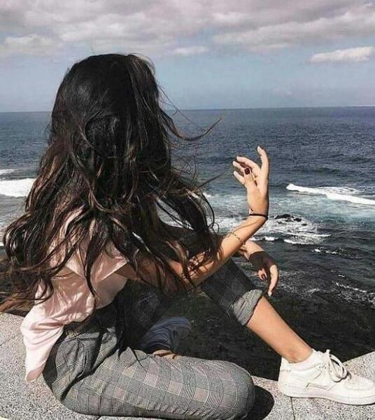 عکس دختر ایرانی پشت به دوربین برای پروفایل
