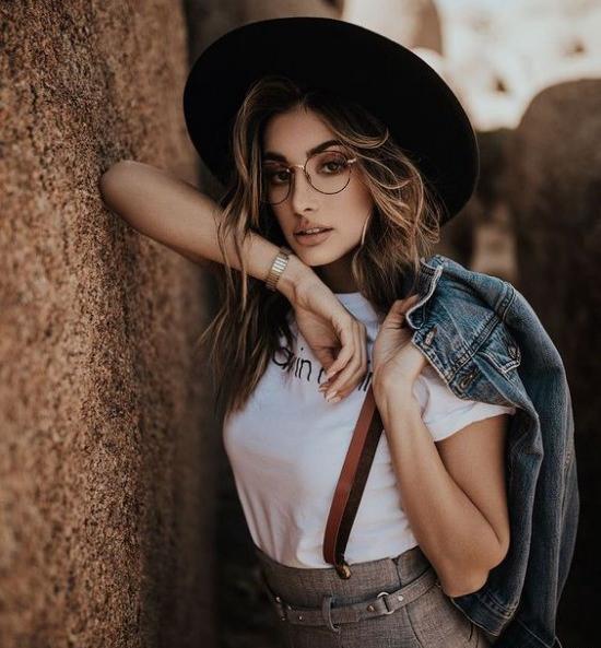 عکس ایستاده زیبا