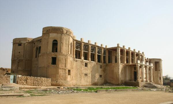 عکس واقعی طلا در بانوی عمارت