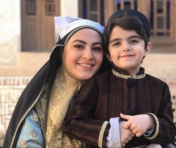 عکس واقعی طلا در بانوی عمارت