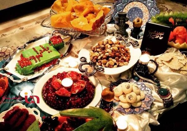 عکس از سفره ی یلدا