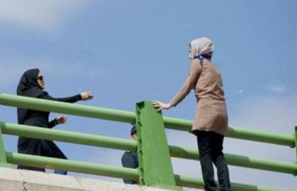 عکس خودکشی زیر آب