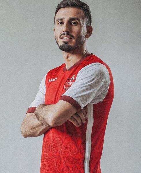 عکس پیراهن جدید پرسپولیس