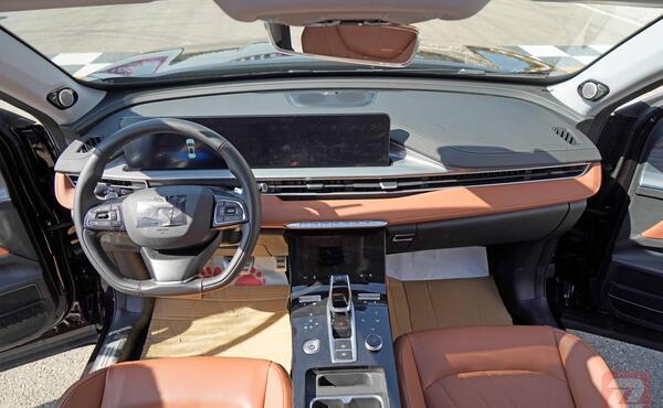 عکس داخل تیگو ۸ پرو